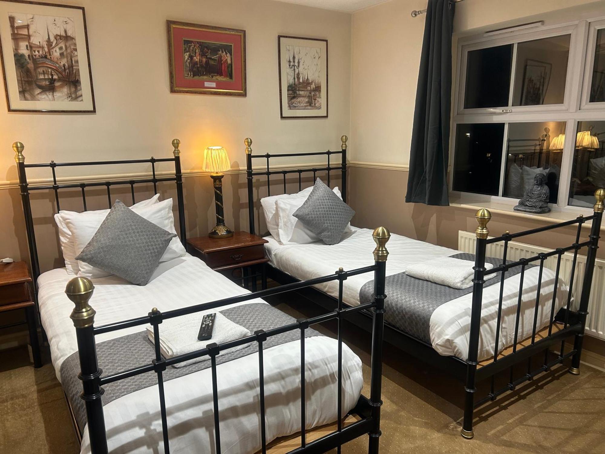 Arden Guest House B&B - Nec Birmingham - Birmingham Airport Bickenhill Esterno foto